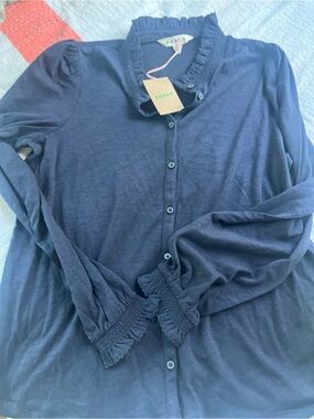 Boden Effie Smocked Detail
Shirt-Navy